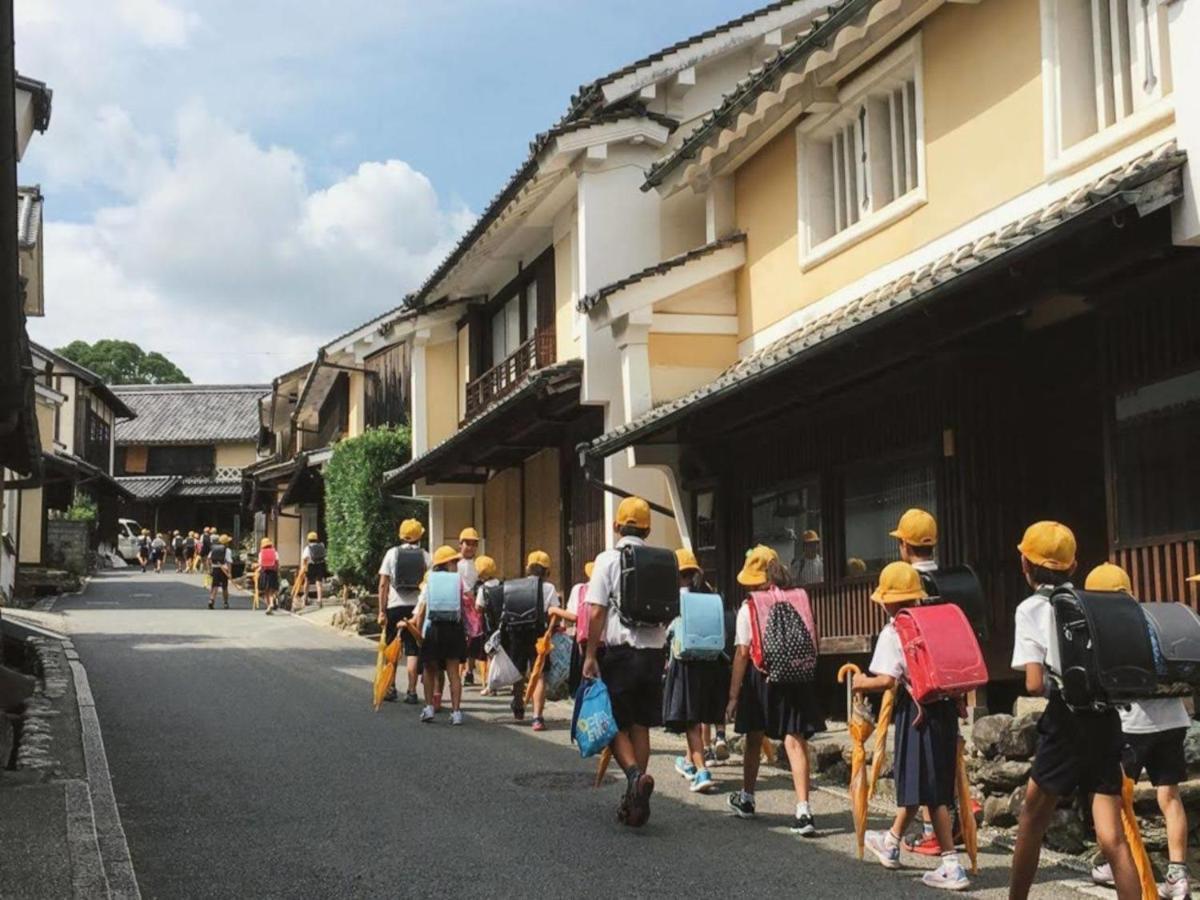 Hostel & Tatami Bar Uchikobare -内子晴れ- Dış mekan fotoğraf
