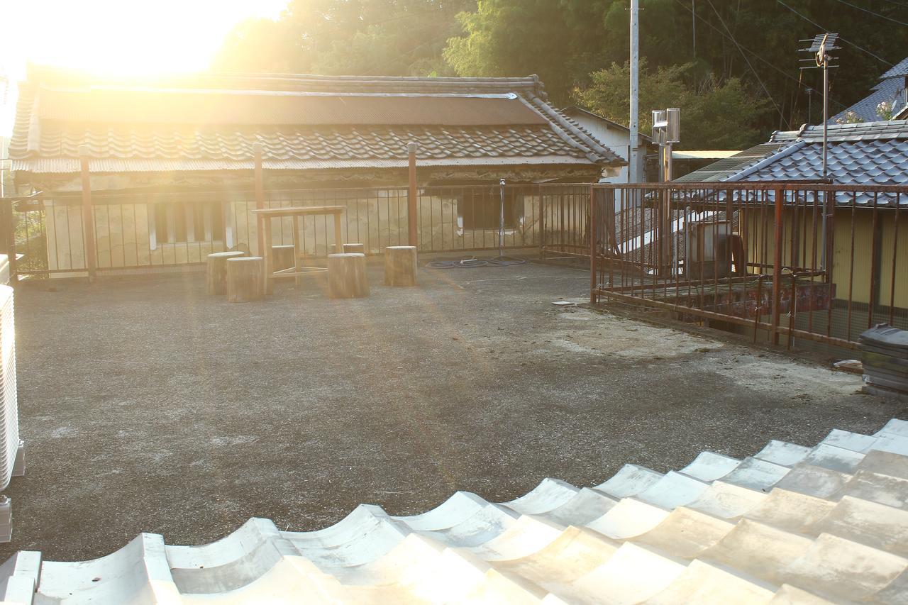 Hostel & Tatami Bar Uchikobare -内子晴れ- Dış mekan fotoğraf